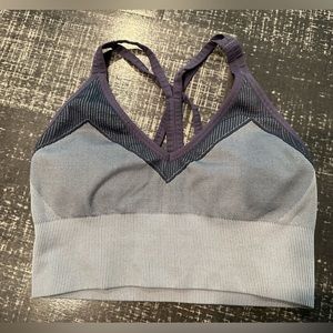 Women Sports with removable pads